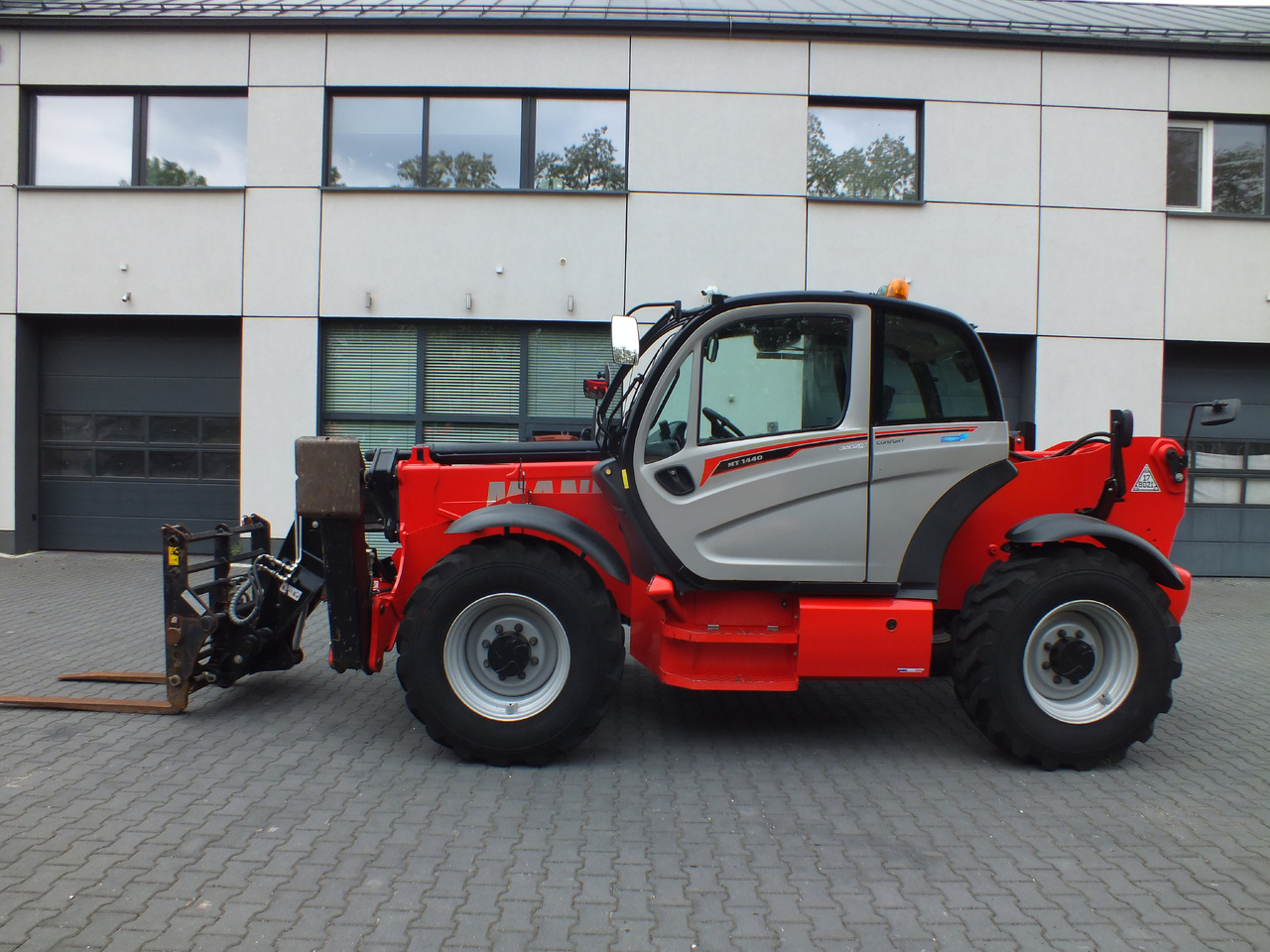 MANITOU MT 1440 Easy - מעמיס גלגלים טלסקופי עבור מכונת בנייה: תמונה 2 MANITOU MT 1440 Easy - מעמיס גלגלים טלסקופי עבור מכונת בנייה: תמונה 2