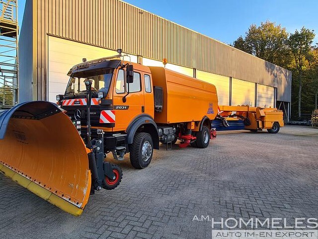 Overaasen RS 200 - מטאטא כבישים: תמונה 2 Overaasen RS 200 - מטאטא כבישים: תמונה 2