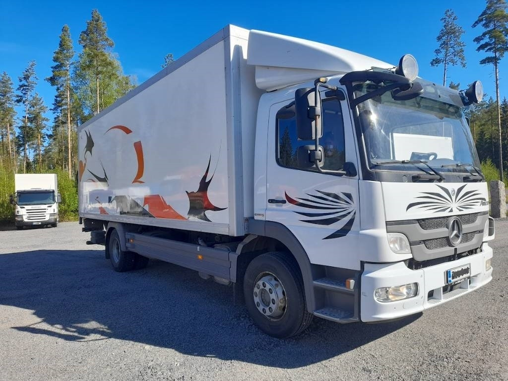 Mercedes-Benz Atego - משאית תיבה: תמונה 3 Mercedes-Benz Atego - משאית תיבה: תמונה 3