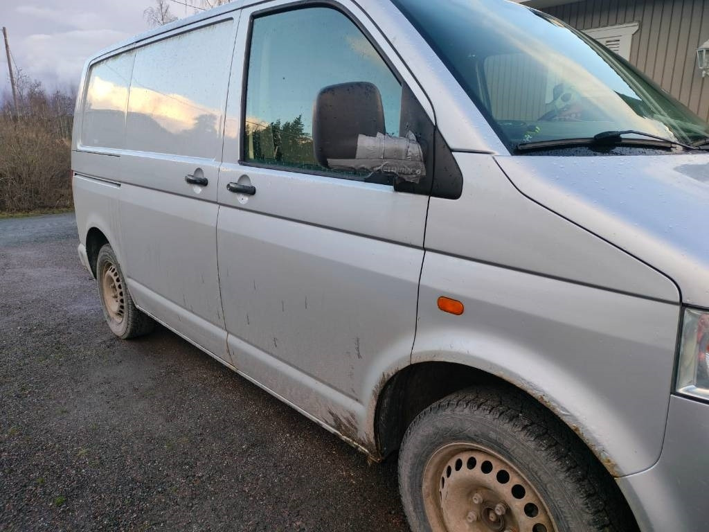 Volkswagen Transporter 1.9 TDI - כלי רכב מסחרי קטן: תמונה 3 Volkswagen Transporter 1.9 TDI - כלי רכב מסחרי קטן: תמונה 3