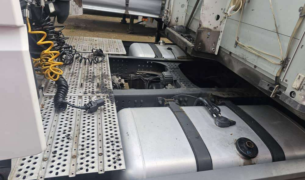 Mercedes-Benz 1845 - יחידת טרקטור: תמונה 4 Mercedes-Benz 1845 - יחידת טרקטור: תמונה 4