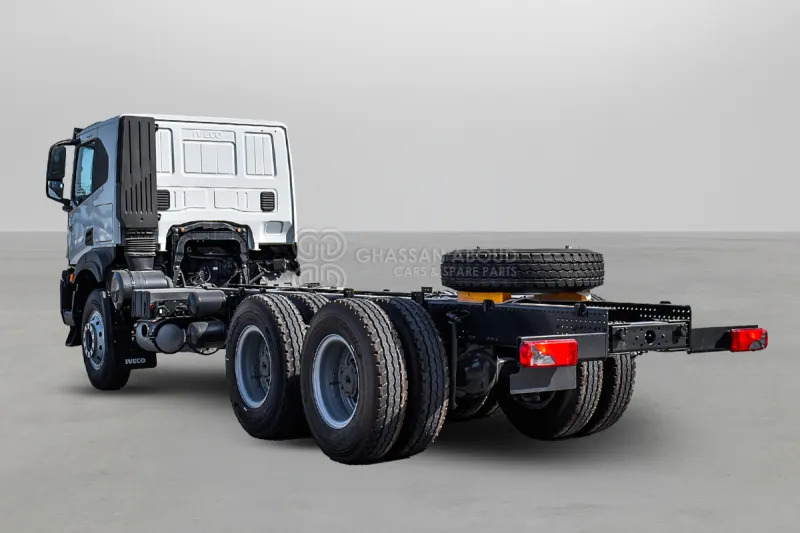 IVECO T-WAY AT380T47H 6X4 R24 TYRES CHASSIS - Barcelona Stock - משאית עם שלדת תא: תמונה 3 IVECO T-WAY AT380T47H 6X4 R24 TYRES CHASSIS - Barcelona Stock - משאית עם שלדת תא: תמונה 3