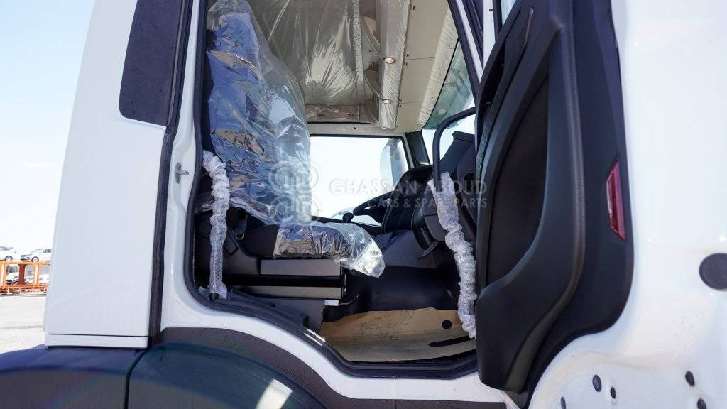 משאית עם שלדת תא IVECO T-WAY Chassis  6×6 AD380T47WH WHEELBASE 4500 MY25: תמונה 15