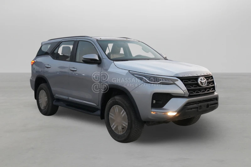 Toyota Fortuner 4x4 - SUV: תמונה 1 Toyota Fortuner 4x4 - SUV: תמונה 1