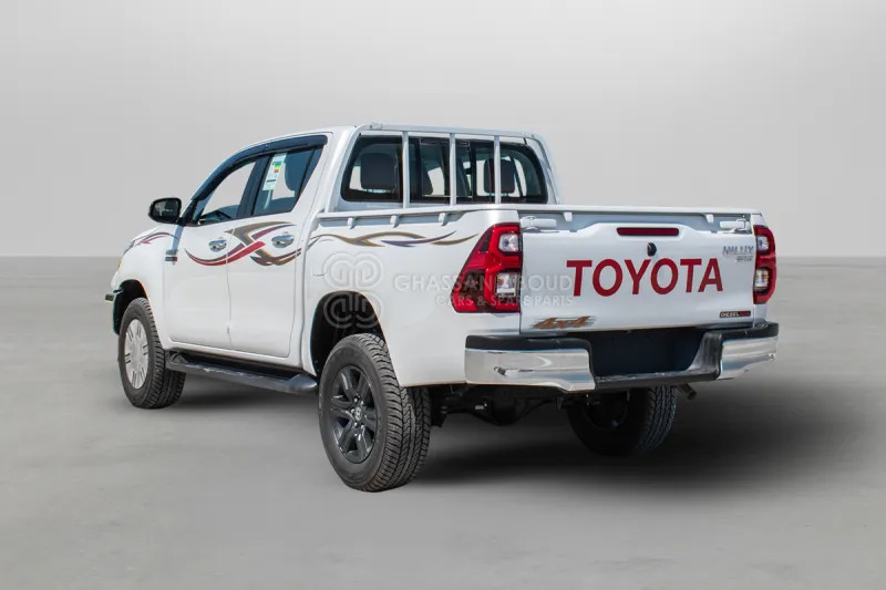 Toyota Hilux 4X4 Double Cabin - טנדר, כלי רכב מסחרי קומבי: תמונה 5 Toyota Hilux 4X4 Double Cabin - טנדר, כלי רכב מסחרי קומבי: תמונה 5