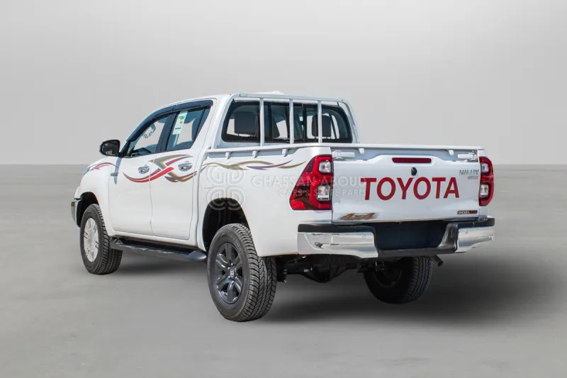 Toyota Hilux 4X4 Double Cabin - טנדר, כלי רכב מסחרי קומבי: תמונה 3 Toyota Hilux 4X4 Double Cabin - טנדר, כלי רכב מסחרי קומבי: תמונה 3