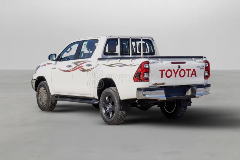 Toyota Hilux 4X4 Double Cabin - טנדר, כלי רכב מסחרי קומבי: תמונה 4 Toyota Hilux 4X4 Double Cabin - טנדר, כלי רכב מסחרי קומבי: תמונה 4