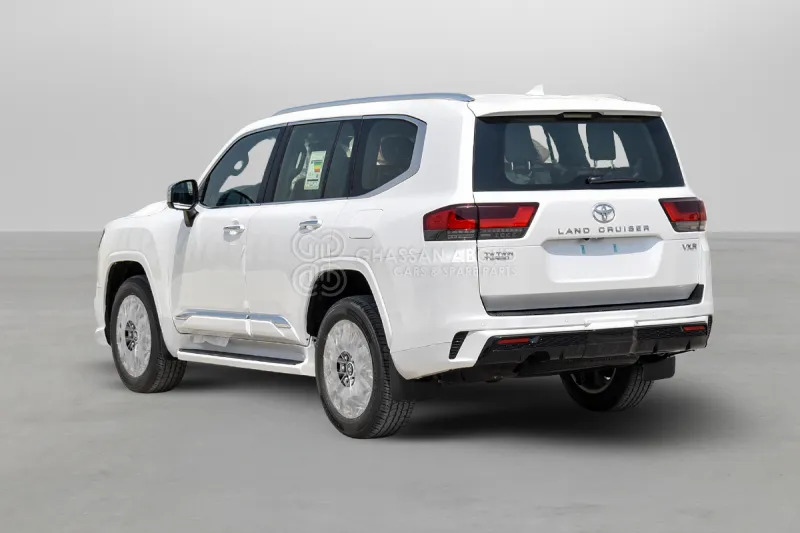 Toyota Land Cruiser 300 - SUV: תמונה 4 Toyota Land Cruiser 300 - SUV: תמונה 4