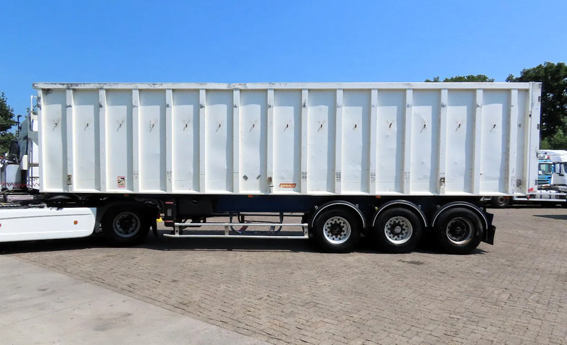 Benalu 55m3 , 5840 kg grain transport - סמיטריילר עם מזהיר: תמונה 3 Benalu 55m3 , 5840 kg grain transport - סמיטריילר עם מזהיר: תמונה 3