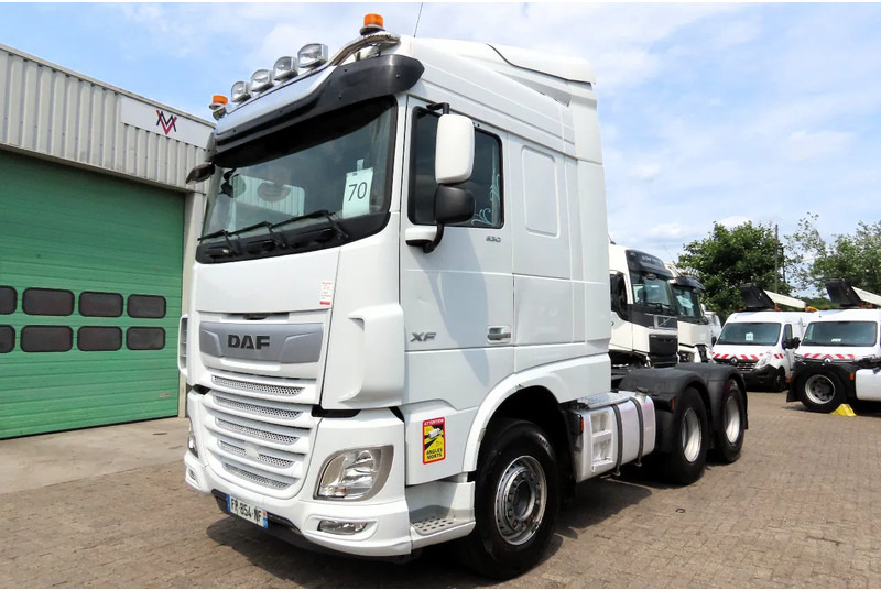 DAF XF 530 6x4 Retarder, Frigo, P-Cool, 2 beds - יחידת טרקטור: תמונה 1 DAF XF 530 6x4 Retarder, Frigo, P-Cool, 2 beds - יחידת טרקטור: תמונה 1