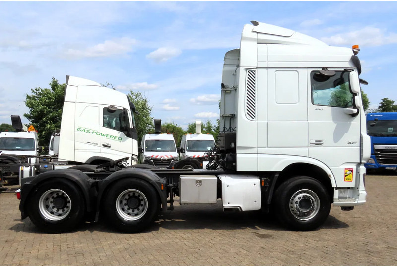 DAF XF 530 6x4 Retarder, Frigo, P-Cool, 2 beds - יחידת טרקטור: תמונה 4 DAF XF 530 6x4 Retarder, Frigo, P-Cool, 2 beds - יחידת טרקטור: תמונה 4