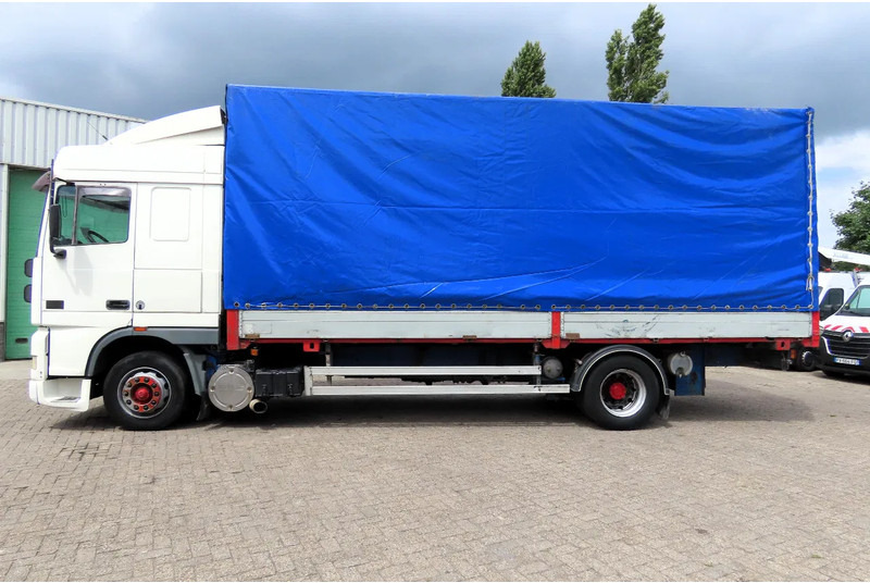 DAF XF 95.430 Manual diesel injection! Manual gearbox! - משאית וילונות צד: תמונה 3 DAF XF 95.430 Manual diesel injection! Manual gearbox! - משאית וילונות צד: תמונה 3