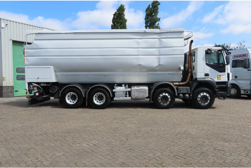 Iveco Eurotrakker 410 8x4. Light damages, 100% all working. 100% drivable - משאית מכל: תמונה 5 Iveco Eurotrakker 410 8x4. Light damages, 100% all working. 100% drivable - משאית מכל: תמונה 5
