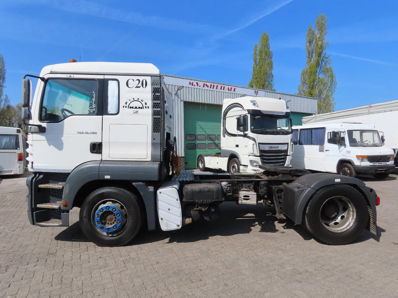MAN TGA 18.390 Manual - יחידת טרקטור: תמונה 4 MAN TGA 18.390 Manual - יחידת טרקטור: תמונה 4
