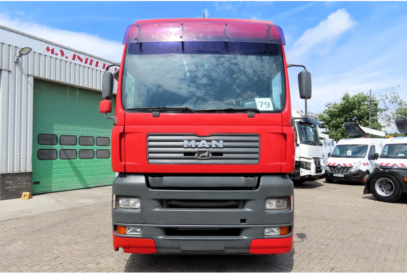 MAN TGA 18.410 Manual gearbox, Manual pomp, PTO, HYDRAULIC - יחידת טרקטור: תמונה 2 MAN TGA 18.410 Manual gearbox, Manual pomp, PTO, HYDRAULIC - יחידת טרקטור: תמונה 2