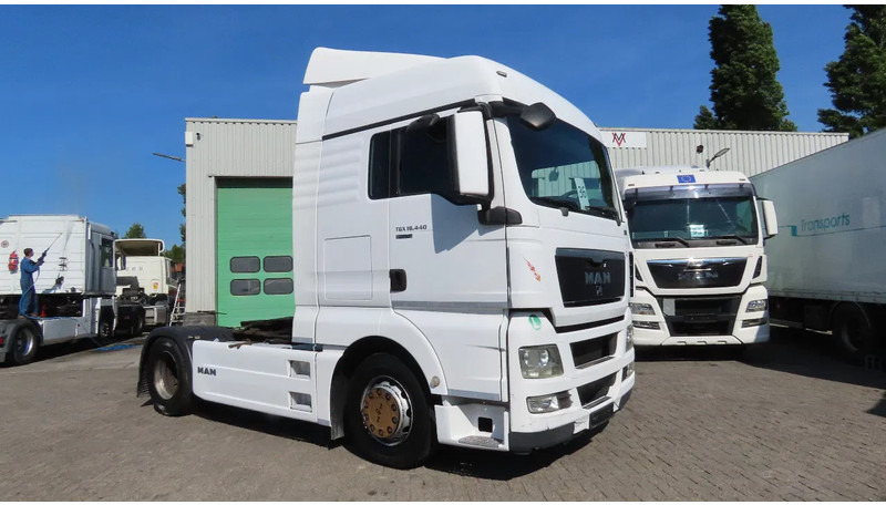 MAN TGX 18.440 Euro 5, Retarder, 2 tanks!! - יחידת טרקטור: תמונה 1 MAN TGX 18.440 Euro 5, Retarder, 2 tanks!! - יחידת טרקטור: תמונה 1