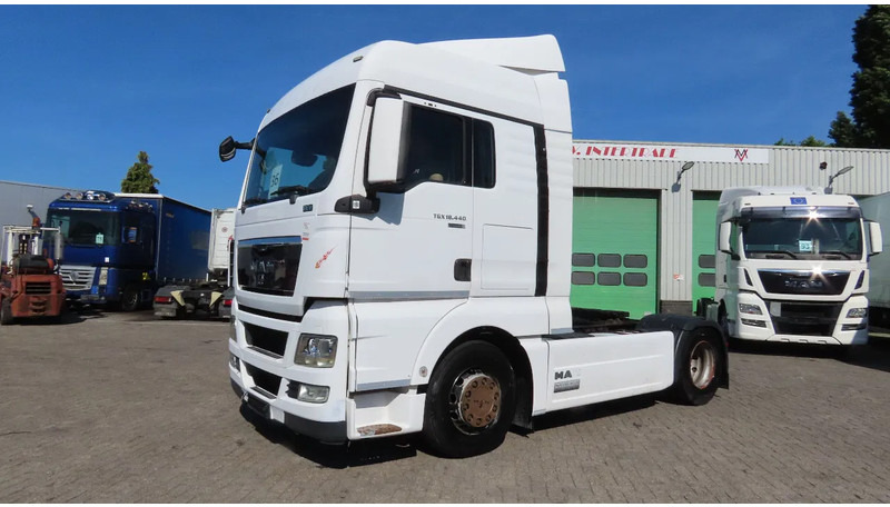 MAN TGX 18.440 Euro 5, Retarder, 2 tanks!! - יחידת טרקטור: תמונה 3 MAN TGX 18.440 Euro 5, Retarder, 2 tanks!! - יחידת טרקטור: תמונה 3