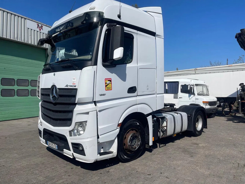 Mercedes-Benz Actros 1851 RETARDER, EVV, 831300 km original! RETARDER, 2 tanks - יחידת טרקטור: תמונה 1 Mercedes-Benz Actros 1851 RETARDER, EVV, 831300 km original! RETARDER, 2 tanks - יחידת טרקטור: תמונה 1