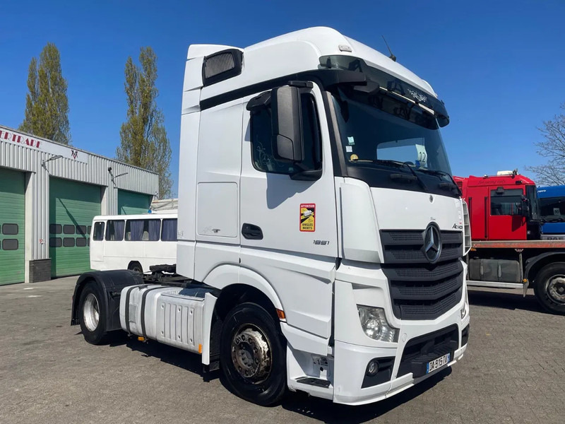 Mercedes-Benz Actros 1851 RETARDER, EVV, 831300 km original! RETARDER, 2 tanks - יחידת טרקטור: תמונה 2 Mercedes-Benz Actros 1851 RETARDER, EVV, 831300 km original! RETARDER, 2 tanks - יחידת טרקטור: תמונה 2