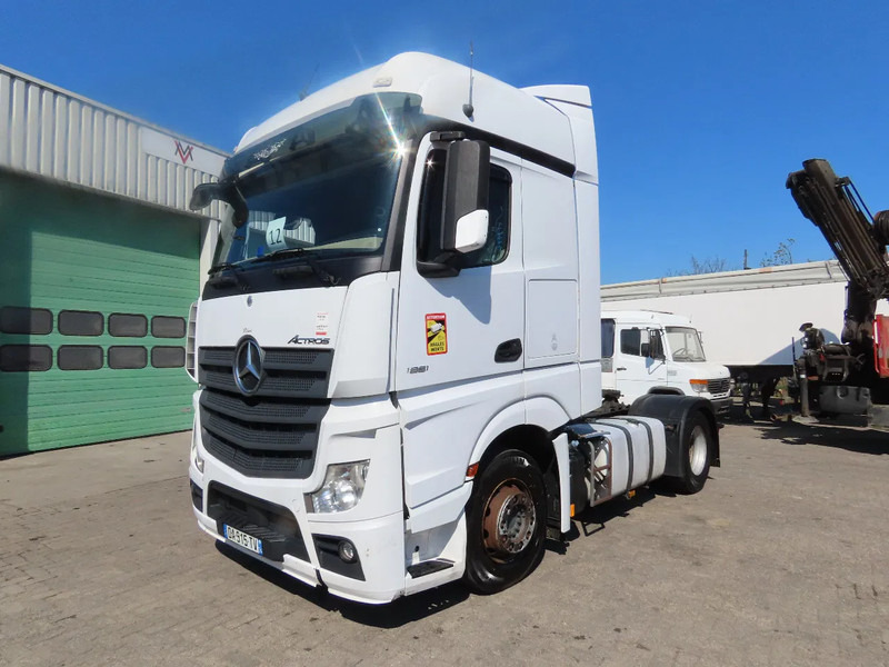 Mercedes-Benz Actros 1851 RETARDER, EVV, 831300 km original! RETARDER, 2 tanks - יחידת טרקטור: תמונה 4 Mercedes-Benz Actros 1851 RETARDER, EVV, 831300 km original! RETARDER, 2 tanks - יחידת טרקטור: תמונה 4
