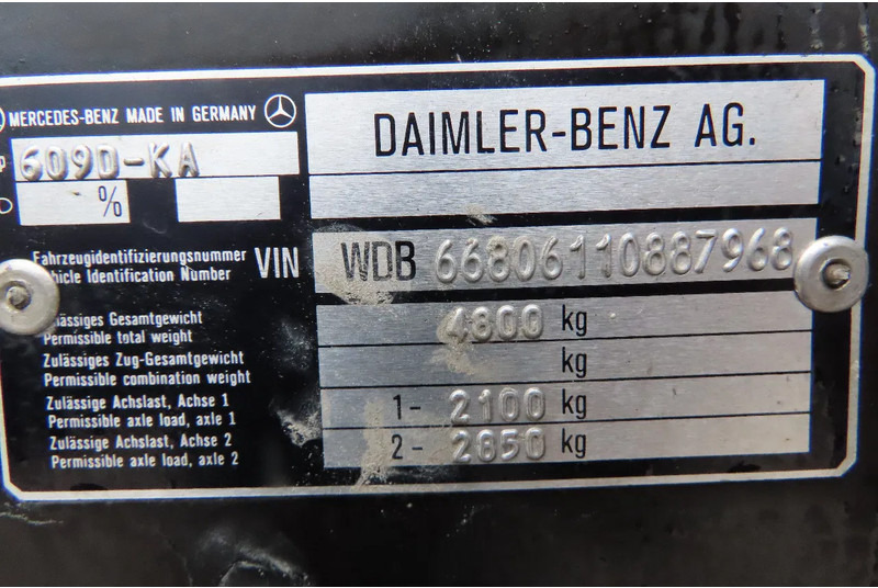 כלי רכב מסחרי עם לוח Mercedes-Benz Vario 609 (manual injection).Very clean: תמונה 11