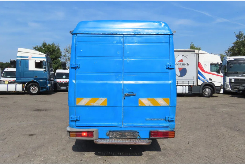 כלי רכב מסחרי עם לוח Mercedes-Benz Vario 812D: תמונה 6