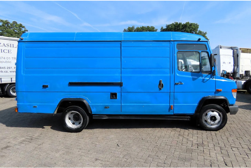 Mercedes-Benz Vario 812D - כלי רכב מסחרי עם לוח: תמונה 4 Mercedes-Benz Vario 812D - כלי רכב מסחרי עם לוח: תמונה 4