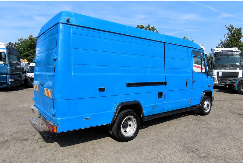 Mercedes-Benz Vario 812D - כלי רכב מסחרי עם לוח: תמונה 5 Mercedes-Benz Vario 812D - כלי רכב מסחרי עם לוח: תמונה 5