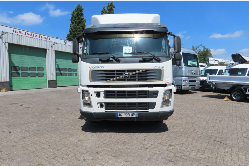 Volvo FM 380 8x4 FULL SPRING. 100% condition! - משאית עם שלדת תא: תמונה 2 Volvo FM 380 8x4 FULL SPRING. 100% condition! - משאית עם שלדת תא: תמונה 2