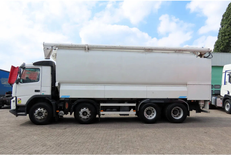 Volvo FMX 450 8x4 AUGER, radio control, 7 COMP. Full Volvo Service! . EXCELLENT condition - משאית מכל: תמונה 5 Volvo FMX 450 8x4 AUGER, radio control, 7 COMP. Full Volvo Service! . EXCELLENT condition - משאית מכל: תמונה 5