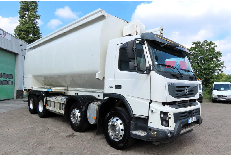 Volvo FMX 450 8x4 AUGER, radio control, 7 COMP. Full Volvo Service! . EXCELLENT condition - משאית מכל: תמונה 3 Volvo FMX 450 8x4 AUGER, radio control, 7 COMP. Full Volvo Service! . EXCELLENT condition - משאית מכל: תמונה 3