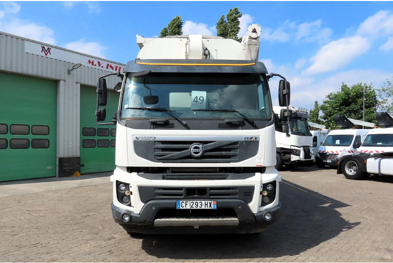 Volvo FMX 450 8x4 AUGER, radio control, 7 COMP. Full Volvo Service! . EXCELLENT condition - משאית מכל: תמונה 4 Volvo FMX 450 8x4 AUGER, radio control, 7 COMP. Full Volvo Service! . EXCELLENT condition - משאית מכל: תמונה 4