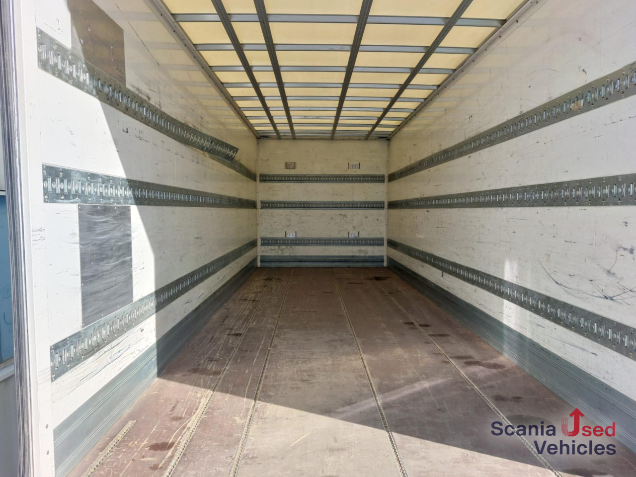 MERCEDES-BENZ Atego 1221 L Koffer Ladebordwand - משאית תיבה: תמונה 4 MERCEDES-BENZ Atego 1221 L Koffer Ladebordwand - משאית תיבה: תמונה 4