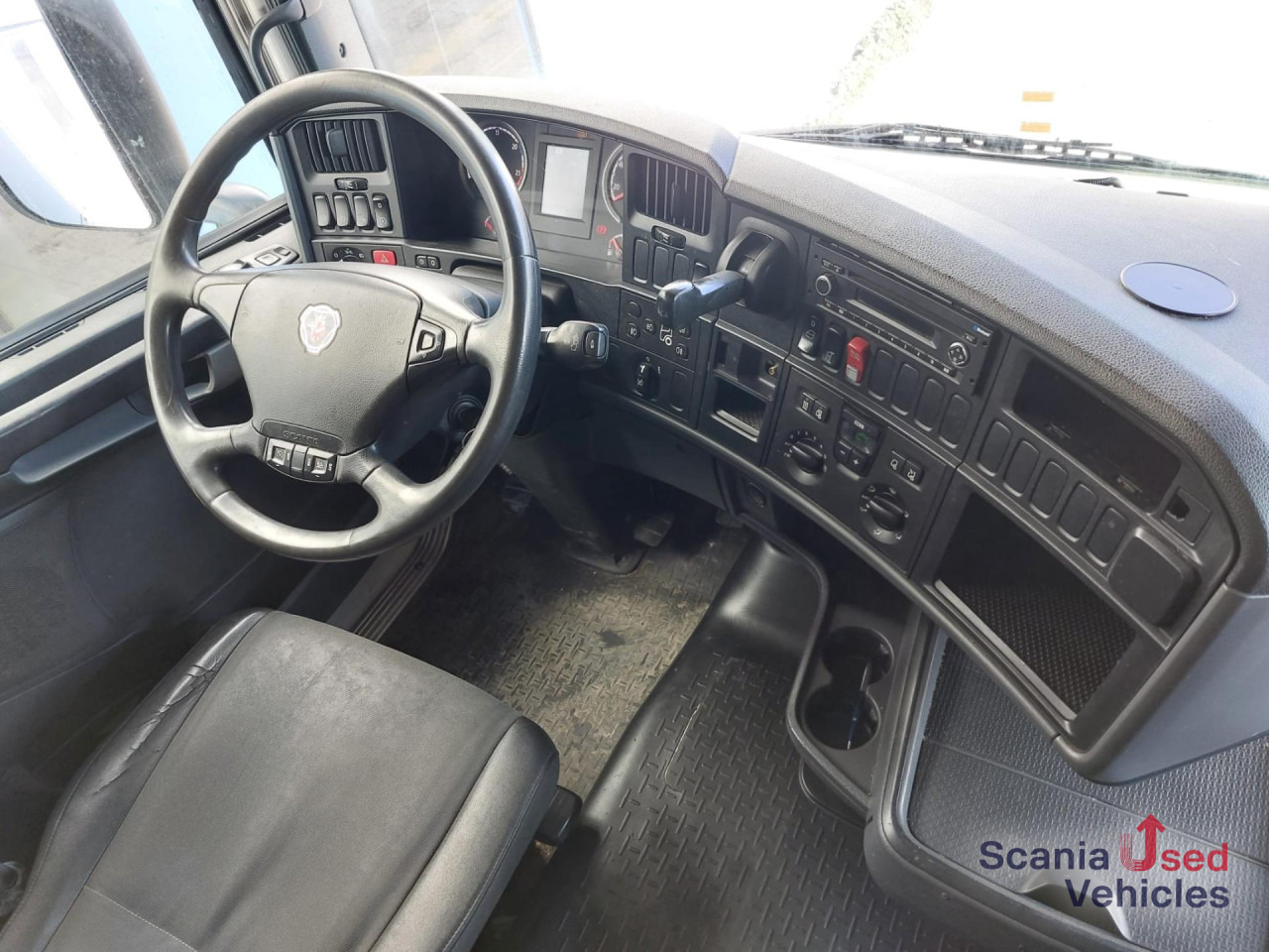 Interior photo 1: הַחכָּרָה SCANIA R 440 LA4x2MNA E6 Topline SCANIA R 440 LA4x2MNA E6 Topline