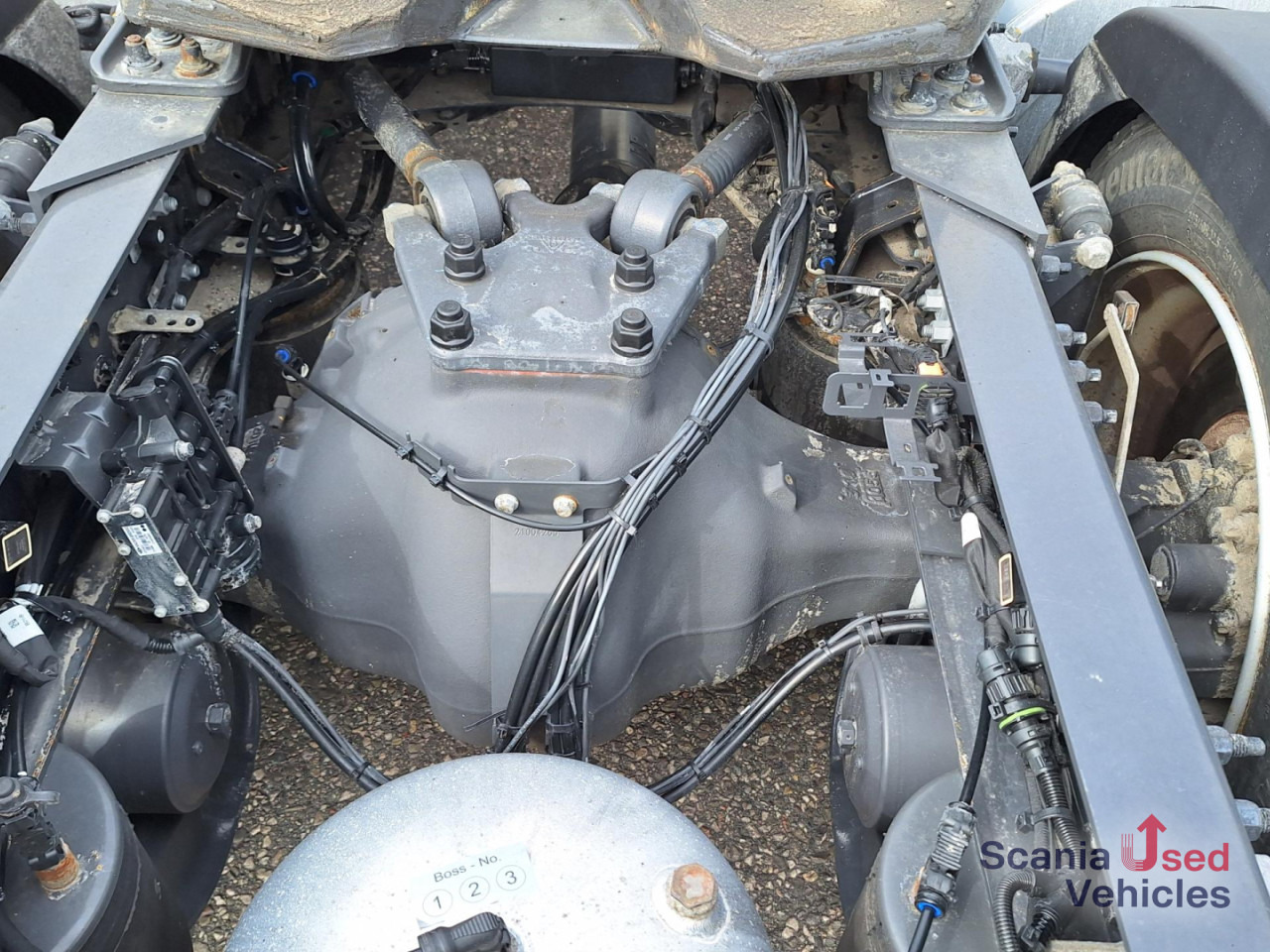 VOLVO FH 500 Lowliner Euro 6 TUV NEU !! - יחידת טרקטור: תמונה 5 VOLVO FH 500 Lowliner Euro 6 TUV NEU !! - יחידת טרקטור: תמונה 5