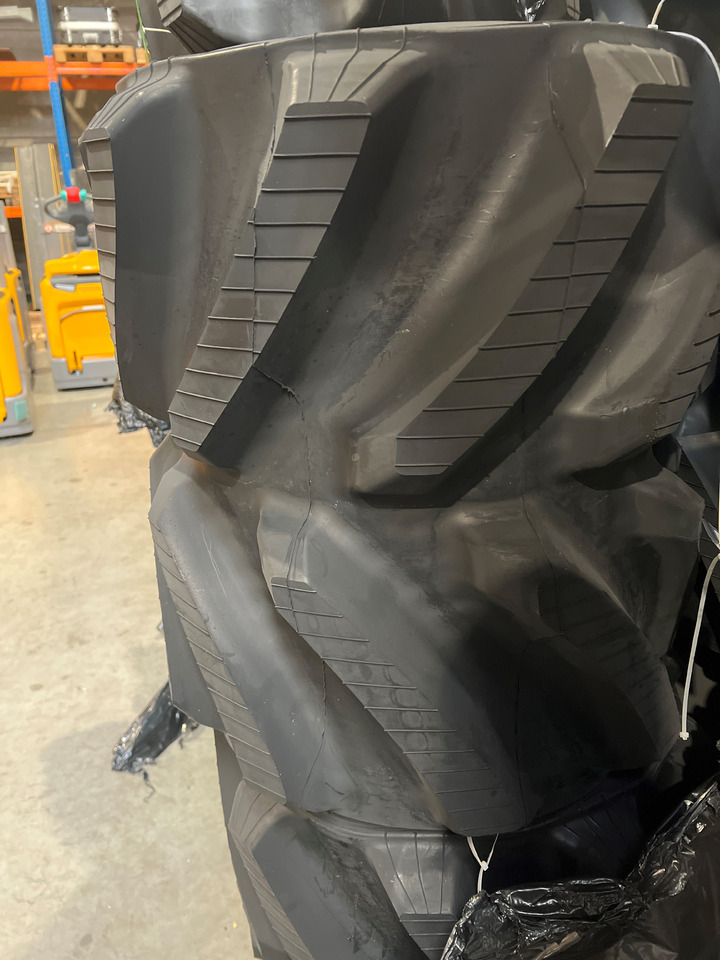 Rubber track for Challenger 65-75-85-95 - רצועה עבור טרקטור עוקב: תמונה 5 Rubber track for Challenger 65-75-85-95 - רצועה עבור טרקטור עוקב: תמונה 5