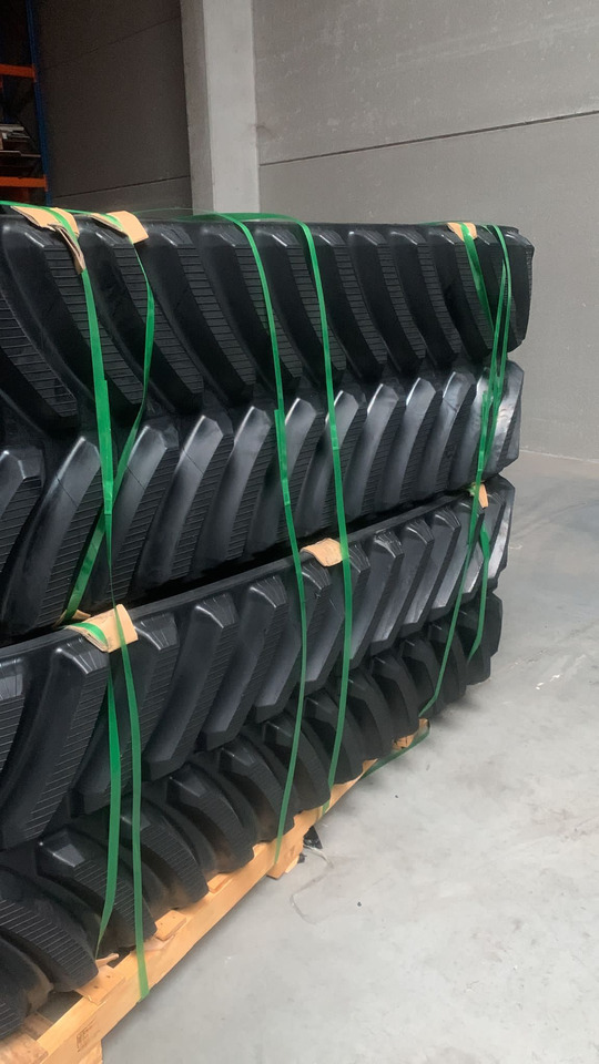 Rubber track for Challenger MT700 25 ", 30" and 36" - רצועה עבור מכונה חקלאית: תמונה 3 Rubber track for Challenger MT700 25 ", 30" and 36" - רצועה עבור מכונה חקלאית: תמונה 3