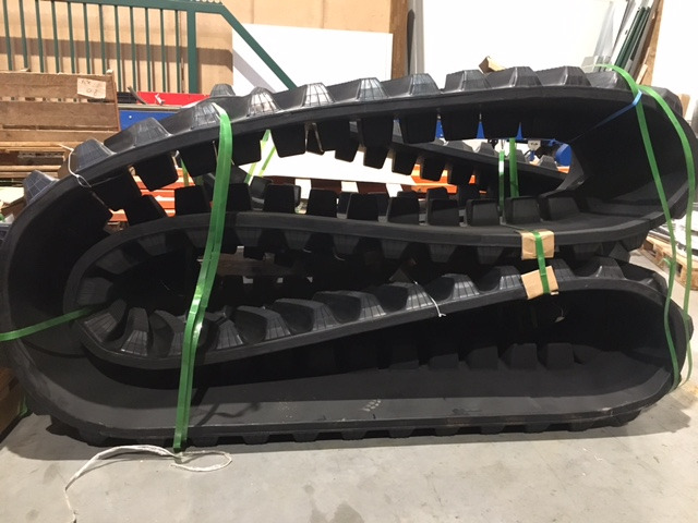 Rubber track for Challenger MT700 25 ", 30" and 36" - רצועה עבור מכונה חקלאית: תמונה 2 Rubber track for Challenger MT700 25 ", 30" and 36" - רצועה עבור מכונה חקלאית: תמונה 2