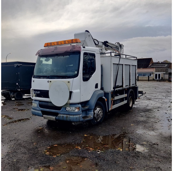 DAF CF - פלטפורמה אווירית מותקנת על משאית: תמונה 1 DAF CF - פלטפורמה אווירית מותקנת על משאית: תמונה 1