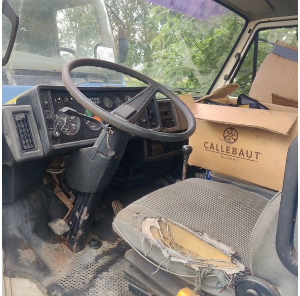 MAN 12250 - משאית צד נופל/ שטוחה: תמונה 2 MAN 12250 - משאית צד נופל/ שטוחה: תמונה 2