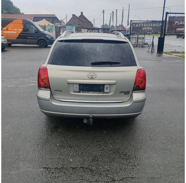 Toyota Avensis - מכונית: תמונה 5 Toyota Avensis - מכונית: תמונה 5