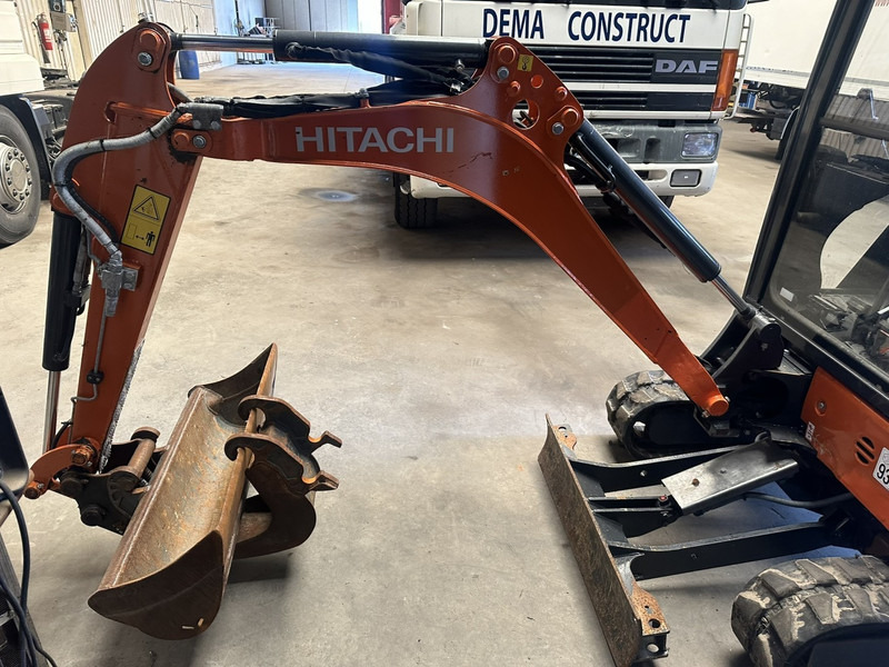 Hitachi ZAXIS ZX19-6 CR 1.9T - 1349H - CABINE - ADJUSTABLE TRACKS - EXTRA HYDR - QUICK HITCH - BE MACHINE - מיני מחפר: תמונה 4 Hitachi ZAXIS ZX19-6 CR 1.9T - 1349H - CABINE - ADJUSTABLE TRACKS - EXTRA HYDR - QUICK HITCH - BE MACHINE - מיני מחפר: תמונה 4