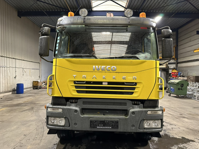 Iveco TRAKKER 350 6x4 HOOKLIFT + CRANE FASSI F120.22 (5/6 F) - *342.000km* - STEEL SPRING / BIG AXLES - AS TRONIC AUTOMATIC GEARBOX - משאית הרמת וו, משאית מנוף: תמונה 2 Iveco TRAKKER 350 6x4 HOOKLIFT + CRANE FASSI F120.22 (5/6 F) - *342.000km* - STEEL SPRING / BIG AXLES - AS TRONIC AUTOMATIC GEARBOX - משאית הרמת וו, משאית מנוף: תמונה 2