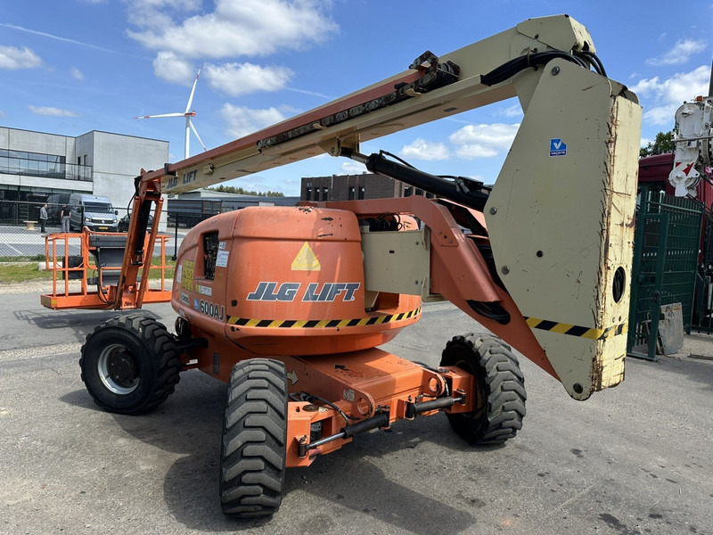 JLG 600AJ 4x4x4 - 20m - 230kg - DIESEL - BE MACHINE - פלטפורמה אווירית: תמונה 4 JLG 600AJ 4x4x4 - 20m - 230kg - DIESEL - BE MACHINE - פלטפורמה אווירית: תמונה 4