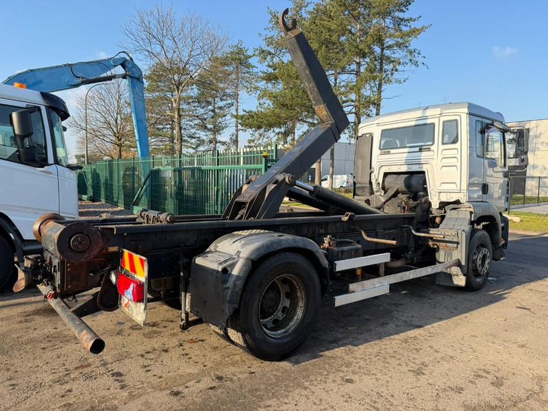 MAN TGA 18.350 4x2 19T HOOKLIFT / ABROLLKIPPER / GANCHO / AMPLIROL - EURO 3 - AS TRONIC AUTOMATIC - משאית הרמת וו: תמונה 5 MAN TGA 18.350 4x2 19T HOOKLIFT / ABROLLKIPPER / GANCHO / AMPLIROL - EURO 3 - AS TRONIC AUTOMATIC - משאית הרמת וו: תמונה 5