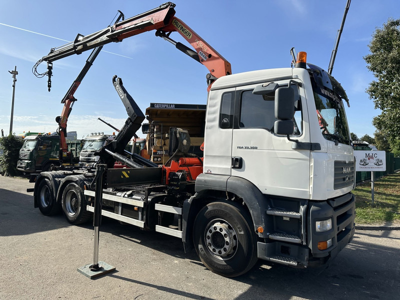 MAN TGA 33.360 6x4 HAAKSYSTEEM + KRAAN PALFINGER PK 15002 - MANUEEL - BLADVERIGN - NAAFREDUCTIE - BE TRUCK - משאית הרמת וו, משאית מנוף: תמונה 1 MAN TGA 33.360 6x4 HAAKSYSTEEM + KRAAN PALFINGER PK 15002 - MANUEEL - BLADVERIGN - NAAFREDUCTIE - BE TRUCK - משאית הרמת וו, משאית מנוף: תמונה 1