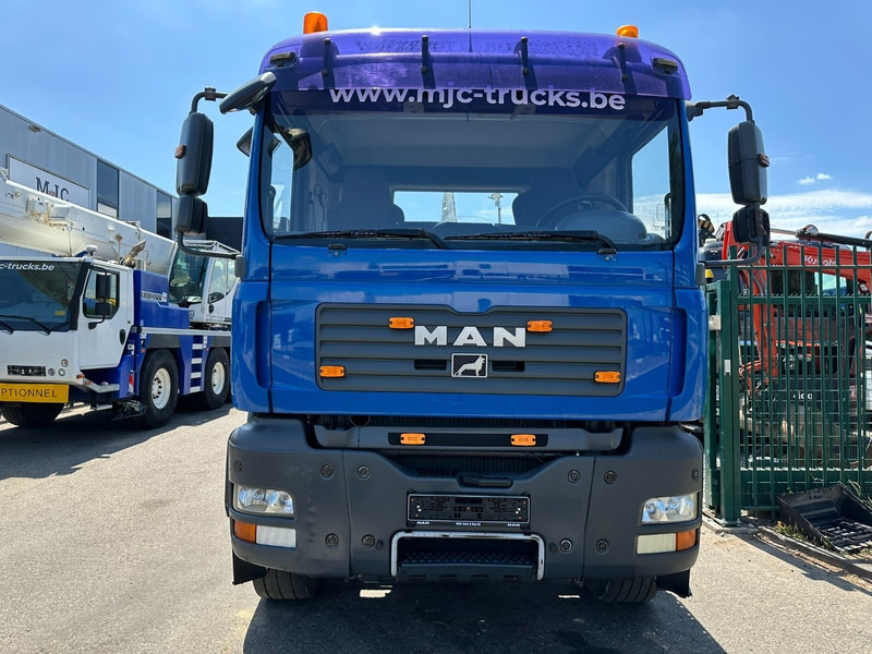 MAN TGA 33.400 6X4 HOOKLIFT AJK NHS20-4930mm - WB 3m60 - MANUAL ZF - STEEL SPRING / BLATT - BIG AXLES / AP ACHSEN - משאית הרמת וו: תמונה 2 MAN TGA 33.400 6X4 HOOKLIFT AJK NHS20-4930mm - WB 3m60 - MANUAL ZF - STEEL SPRING / BLATT - BIG AXLES / AP ACHSEN - משאית הרמת וו: תמונה 2