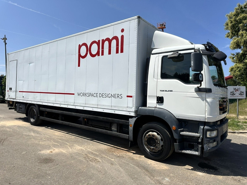 MAN TGM 18.290 CLOSED BOX 8m80 x 2m48 x 2m48 - EURO 5 - AIR SUSP - A/C - TAILLIFT 2000kg - BELGIAN TRUCK - משאית תיבה: תמונה 1 MAN TGM 18.290 CLOSED BOX 8m80 x 2m48 x 2m48 - EURO 5 - AIR SUSP - A/C - TAILLIFT 2000kg - BELGIAN TRUCK - משאית תיבה: תמונה 1