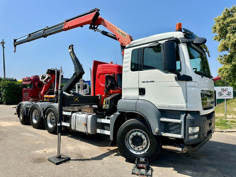 MAN TGS 35.400 8x4 TRIDEM HOOKLIFT T22 + CRANE PALFINGER PK 18001 EH + RADIO - EURO 5 - LIFT/STEERING AXLE - BE TRUCK - משאית הרמת וו, משאית מנוף: תמונה 1 MAN TGS 35.400 8x4 TRIDEM HOOKLIFT T22 + CRANE PALFINGER PK 18001 EH + RADIO - EURO 5 - LIFT/STEERING AXLE - BE TRUCK - משאית הרמת וו, משאית מנוף: תמונה 1