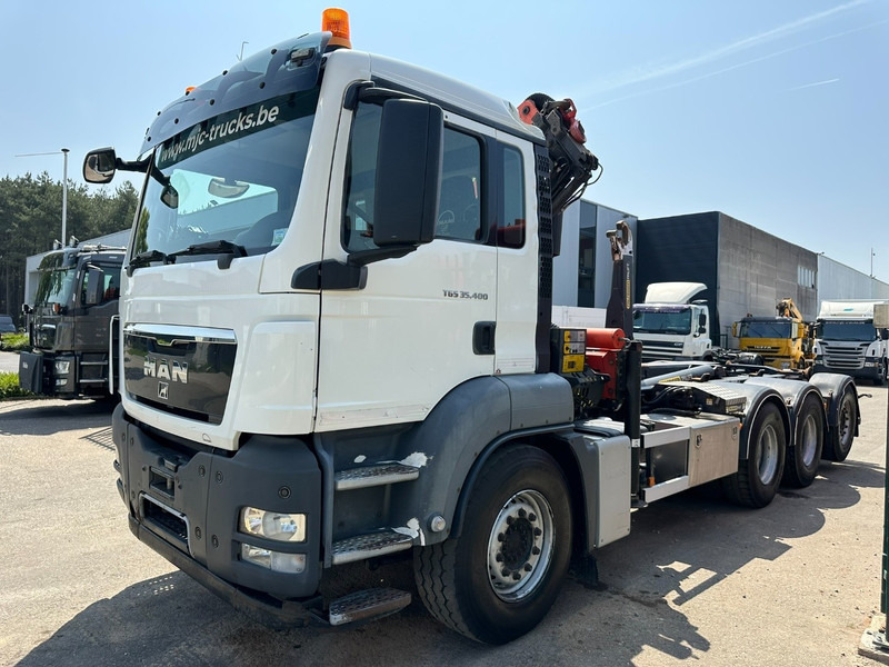 MAN TGS 35.400 8x4 TRIDEM HOOKLIFT T22 + CRANE PALFINGER PK 18001 EH + RADIO - EURO 5 - LIFT/STEERING AXLE - BE TRUCK - משאית הרמת וו, משאית מנוף: תמונה 4 MAN TGS 35.400 8x4 TRIDEM HOOKLIFT T22 + CRANE PALFINGER PK 18001 EH + RADIO - EURO 5 - LIFT/STEERING AXLE - BE TRUCK - משאית הרמת וו, משאית מנוף: תמונה 4